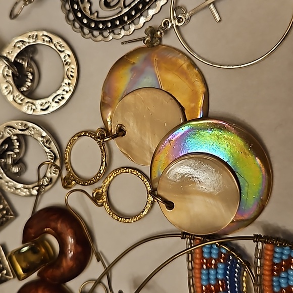 Lot of Earrings - 14 Pair - Picture 7 of 9